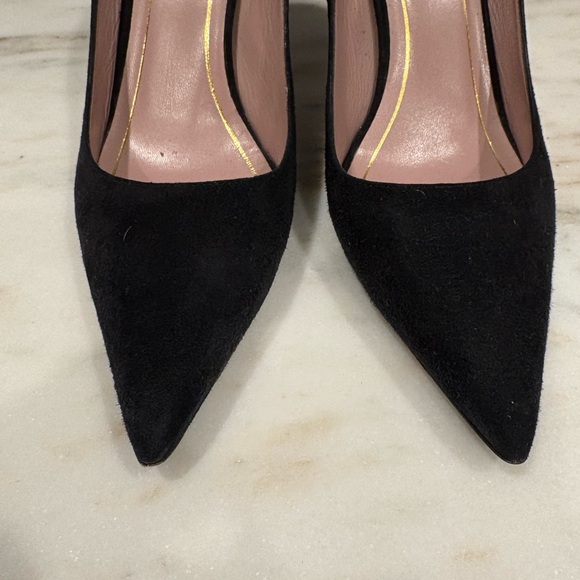 Gucci Black Suede Pointed Heels - Picture 2 of 8